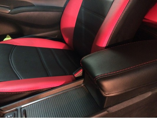 Авточехлы на Honda Civic 8 4D Авточехлы на Honda Civic 8 4D