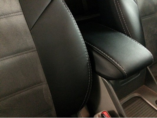 Авточехлы на Honda Civic 9 4D Авточехлы на Honda Civic 9 4D